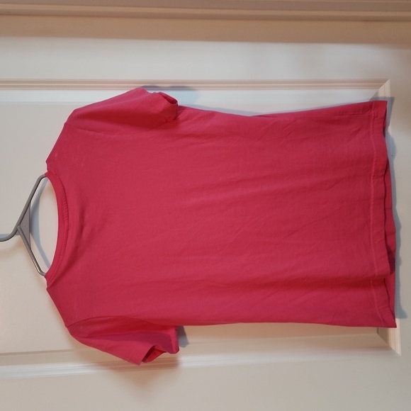 Piper Lou somewhere on a beach sippin somethin strong T-shirt size medium - Picture 2 of 4